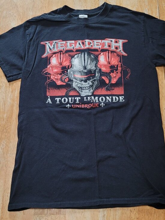 Gildan Tops - Small Vintage Megadeath Rattlehead A Tout Le Monde Concert Graphic T Shirt